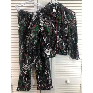 Star Wars size large holiday flannel pajama set